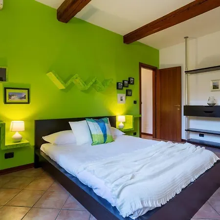 Central Ferrara Apartment * Φεράρα