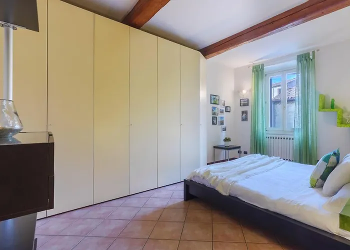 Guesthost - Appartement Ferrara